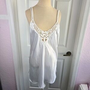 California Dynasty Vtg White Satin Nightgown Chemise Slip Size M Applique USA